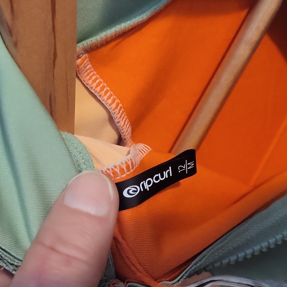 Rip curl long sleeve - Picture 3 of 4